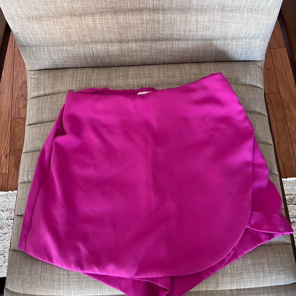 Elegant Women's Magenta Skort